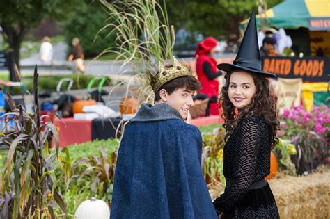 Behind the scenes with the cast of Good Witch Halloween